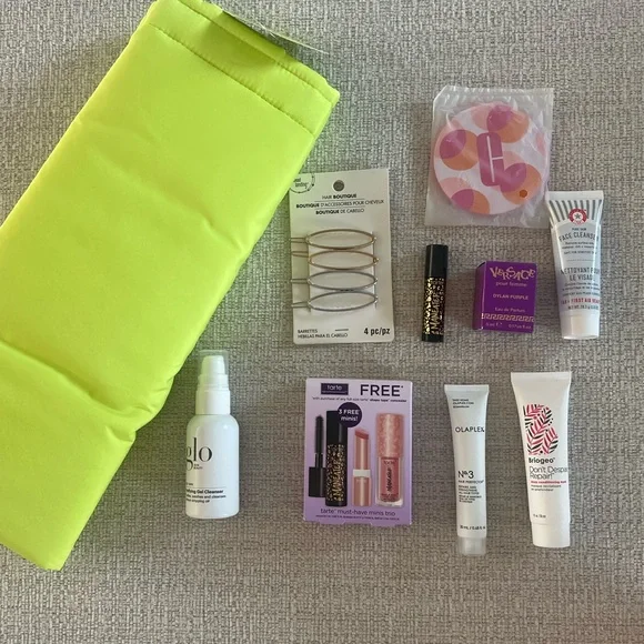 25 Piece Cosmetic Bundle with large makeup/travel bag - Picture 6 of 7